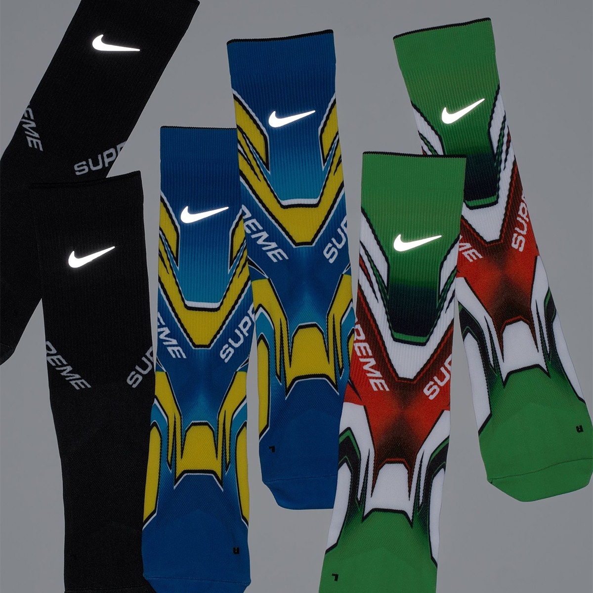 Supreme®/Nike® Crew Socks view 4